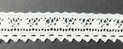 Fine English lace 10mm wide - ivory