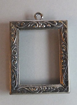 Silver metal picture frame