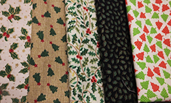 Five pieces of Christmas fabric (3)